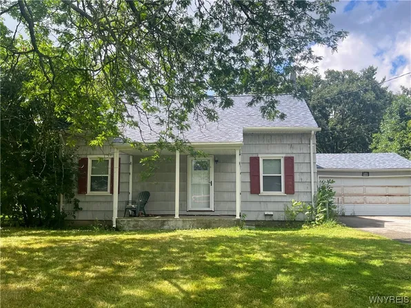 5956 Garlow Rd, Niagara Falls, NY 14304