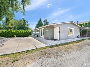 1116 McLean Rd #A & B, Mount Vernon, WA 98273