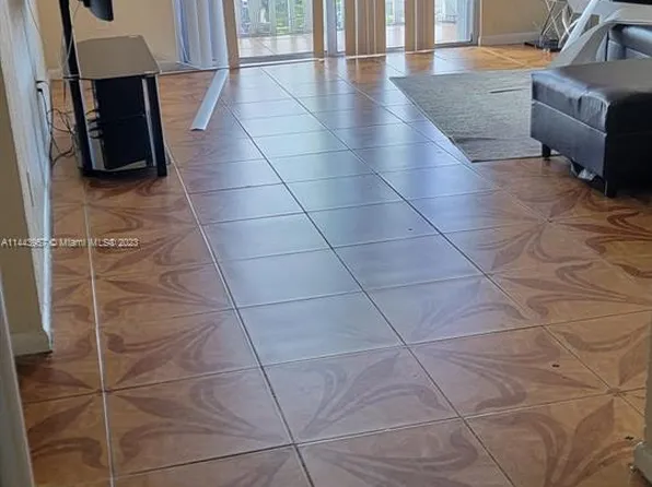 15225 NE 6th Ave APT B308, Miami, FL 33162