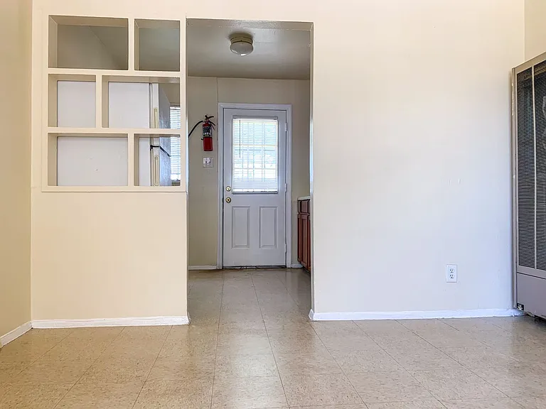One Bedrooms near VA Hospital — Photo 9