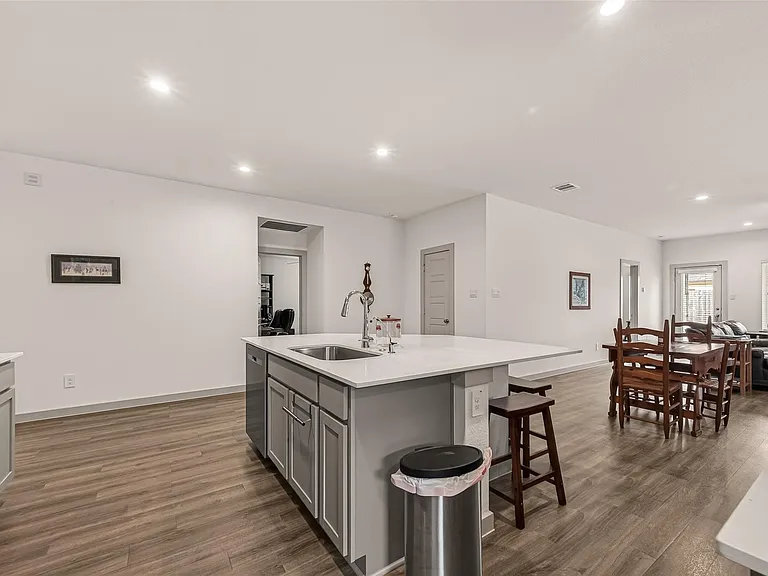 1119 Kinder Sky Ln — Photo 16