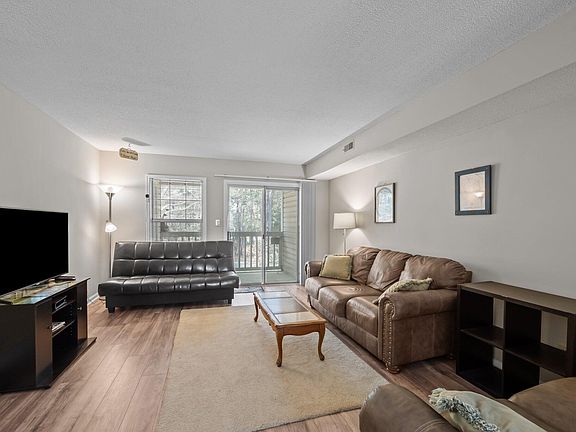 5th image of 120 Schultz St