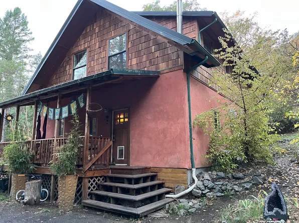 1881 Humbug Creek Rd, Applegate, OR 97530