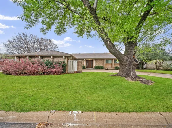 15606 Kingscrest Cir, Dallas, TX 75248