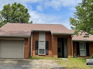 211 Swing Ct, Raeford, NC 28376