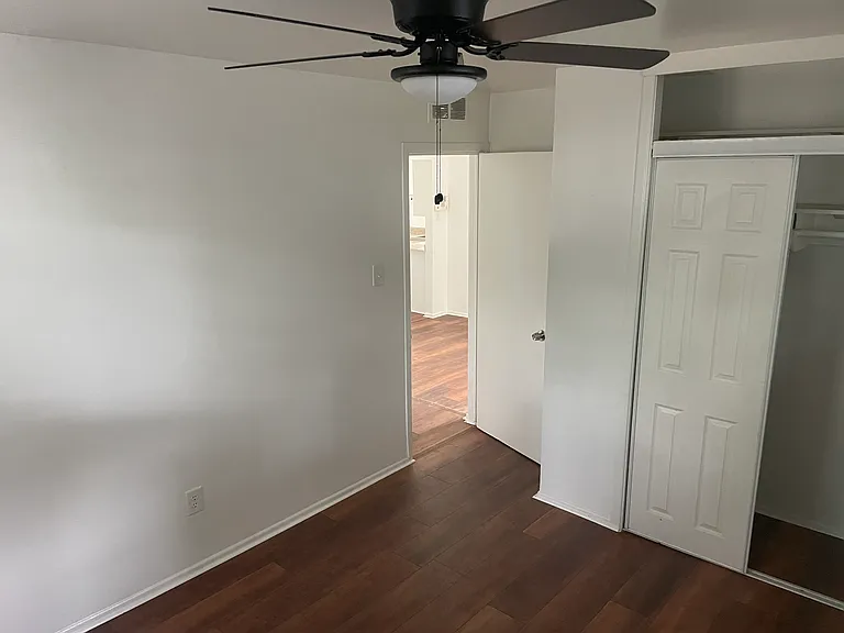 21911 Fern Ave — Photo 14