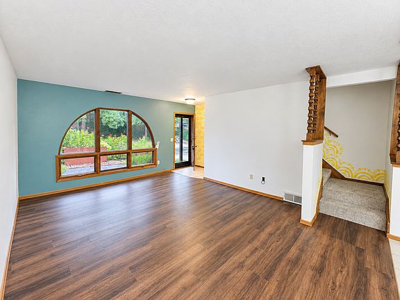 2nd image of 407 S Thompson Ave
