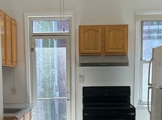 536 47th Rd APT 1L, Long Island City, NY 11101