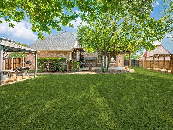 2nd image of 1813 Dalton Dr