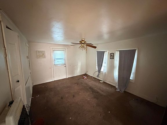 3rd image of 2752 Greene St