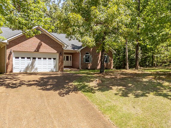2nd image of 535 Old South Rd