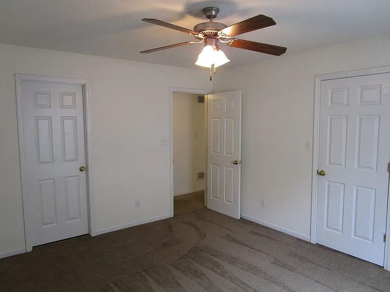 5004-5006 Betty Jean Way — Photo 10