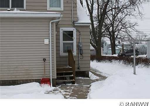 5th image of 1015 Tyler St