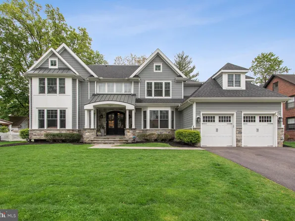 30 Treaty Elm Ln, Haddonfield, NJ 08033