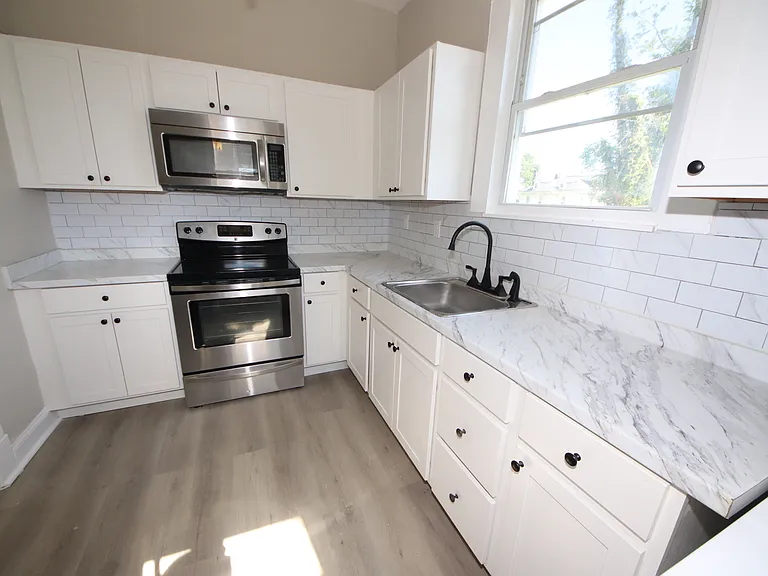 3309 Elgin Ave — Photo 14
