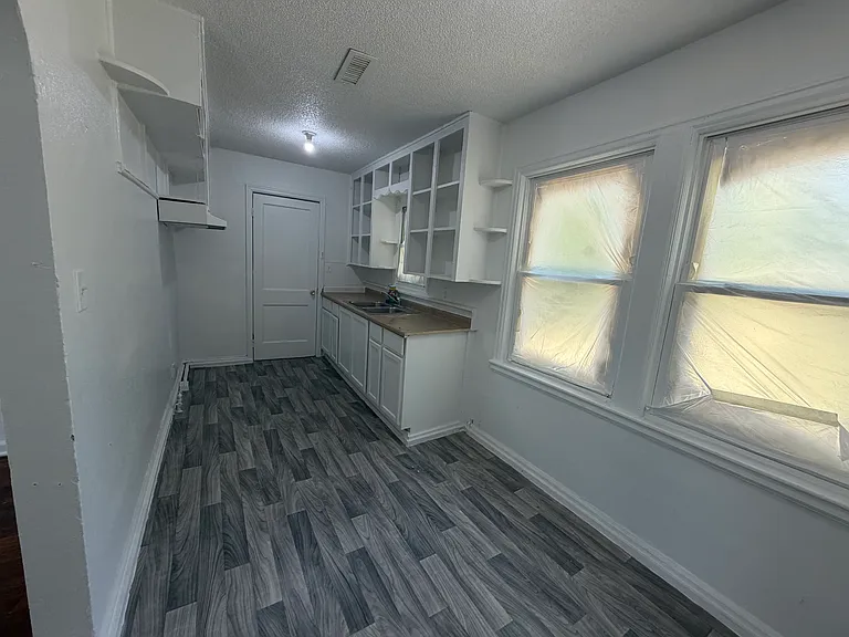 1542 N Estelle Ave — Photo 11