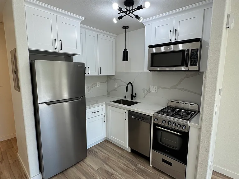 Arthur Ashe Cir — Photo 2