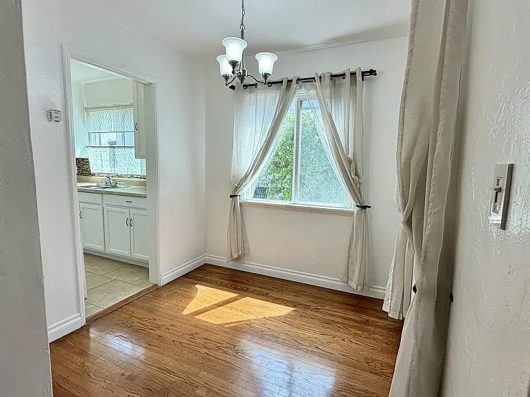 4668 Mississippi St — Photo 2