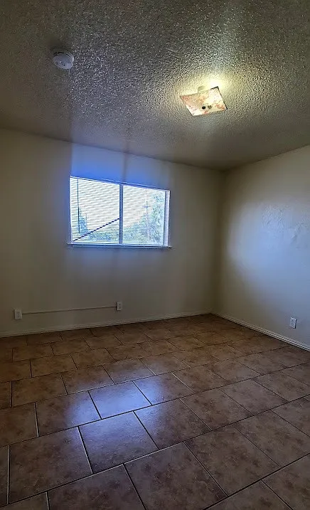 2 bed, 800 sqft, $1,195 — Photo 4