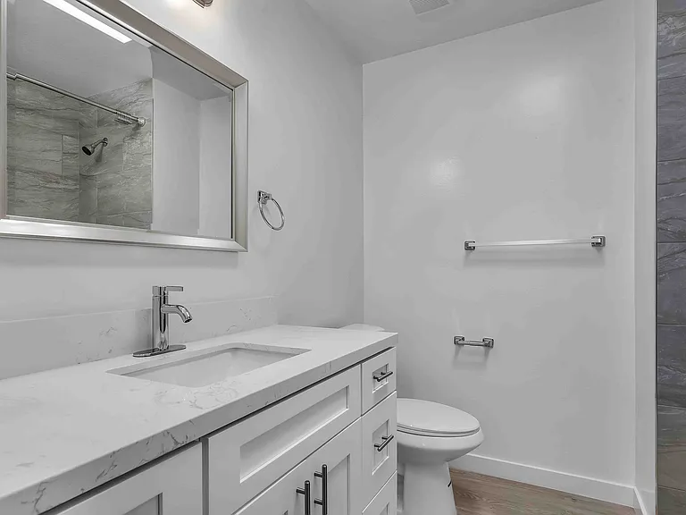 Moorpark Lofts — Photo 23