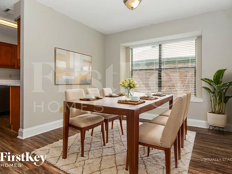 1007 Creighton Ct — Photo 6
