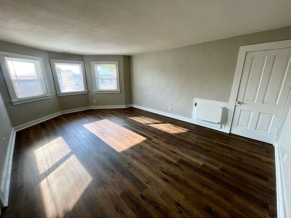 2nd image of 310 Harrison St APT 1