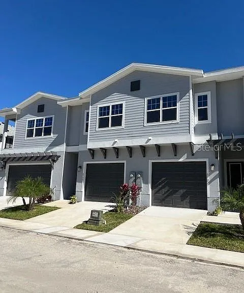 5735 Desert Rose Pl — Photo 1