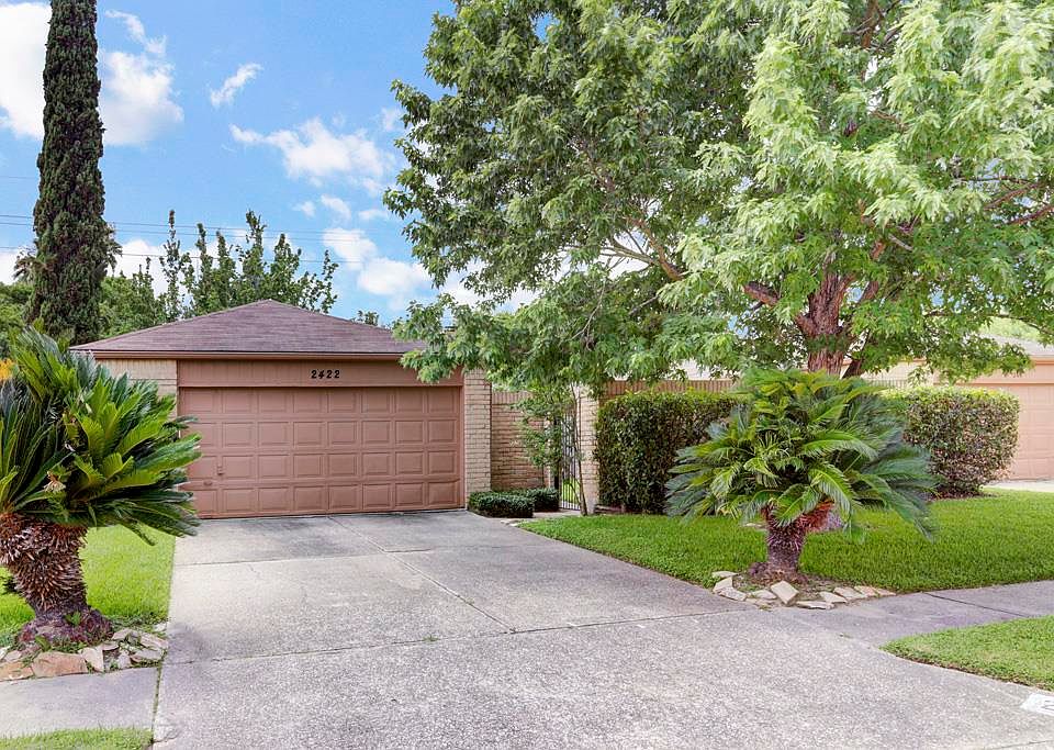 1st image of 2422 Colton Hollow Dr