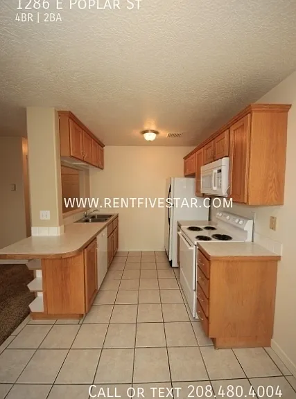 1286 E Poplar St — Photo 6