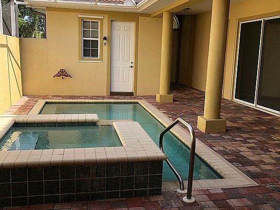 Cabana/guest suite