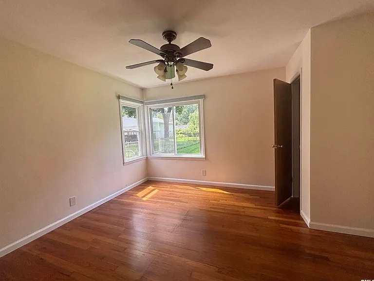 1804 W Iles Ave — Photo 8