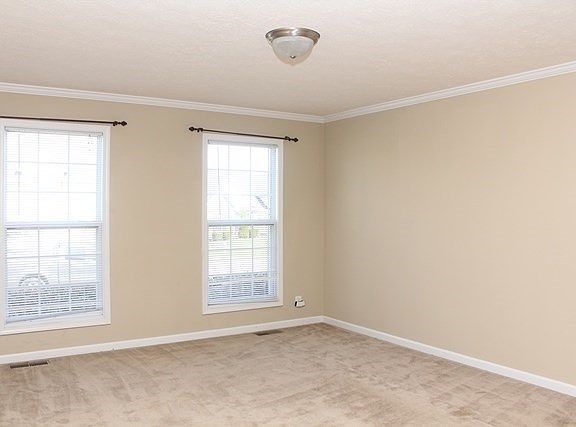 3rd image of 1032 Glenhurst Way