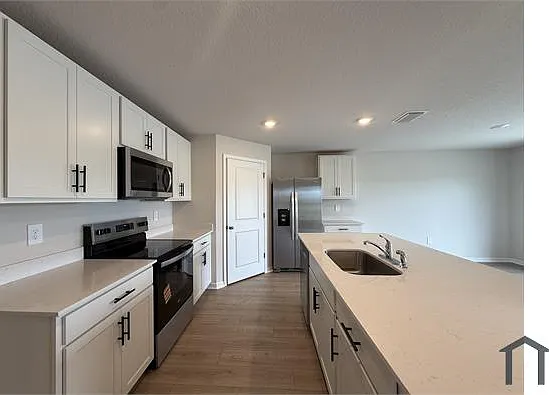 12431 Hopscotch Ave — Photo 8