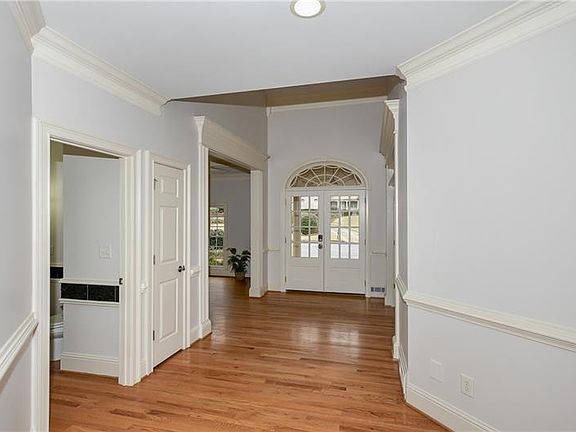 3rd image of 3002 Byrons Pond Dr