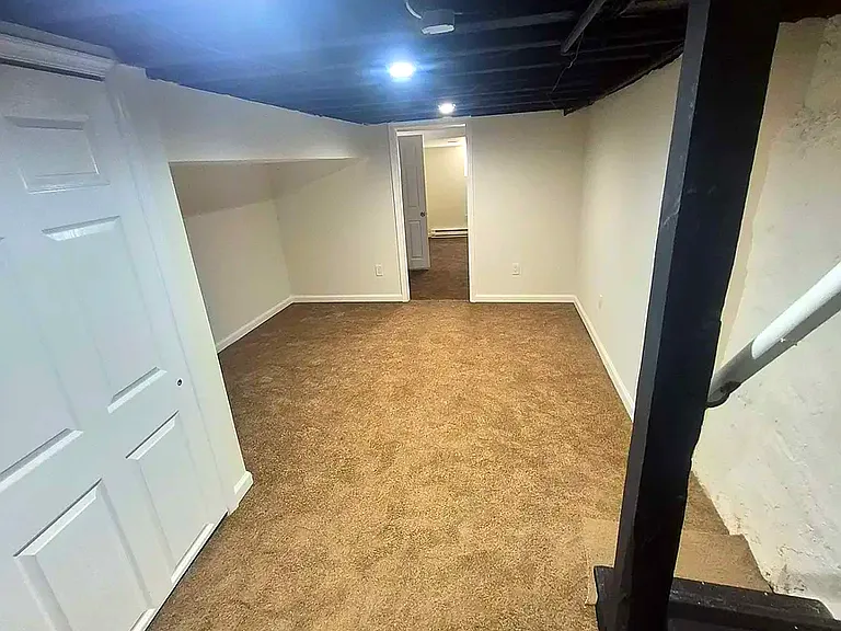 6010 N Lambert St — Photo 20