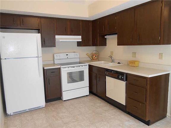 3rd image of 6045 Winged Foot Ct