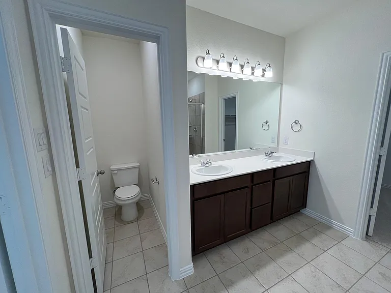 3409 Riverlawn Dr — Photo 10