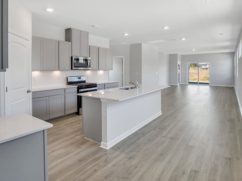 1st image of 7084 Lang Ave