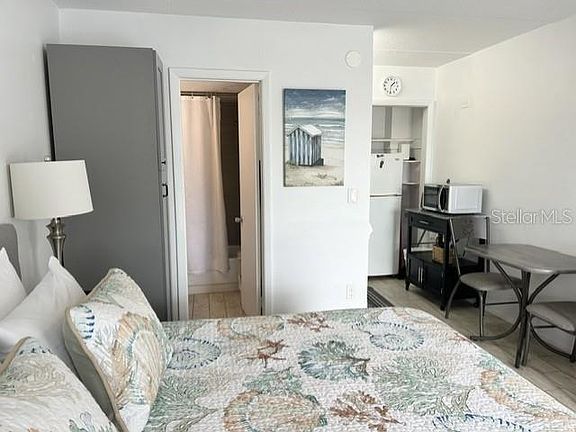 5th image of 908 VILLAS DRIVE #68