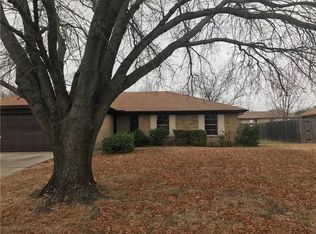 7025 Windhaven Rd, North Richland Hills, TX 76182