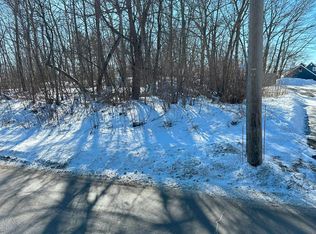 44 High St, Waterville, ME 04901