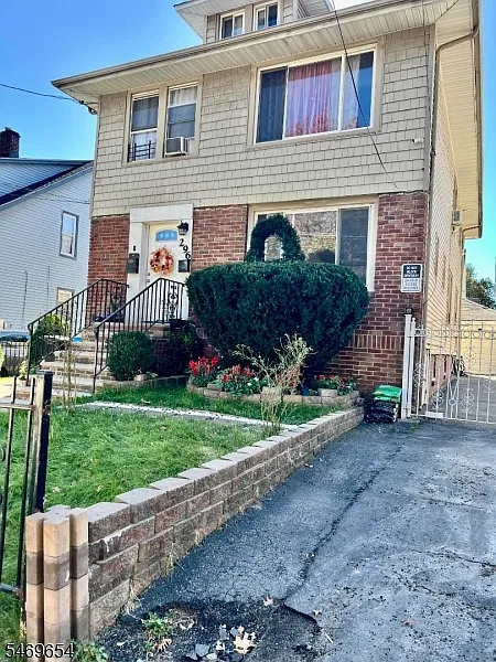 296 Weequahic Ave
