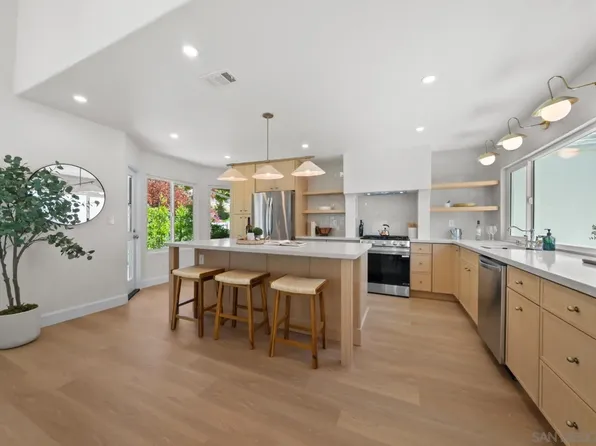 4742 Collinos Way, Oceanside, CA 92056
