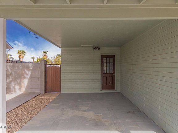 3rd image of 118 E FREMONT Drive