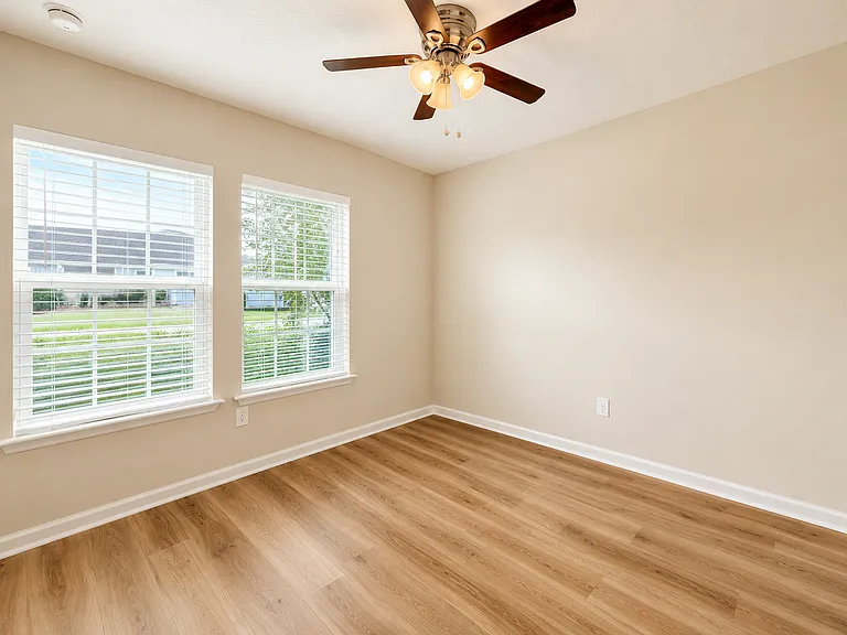 817 Trellis Bay Dr — Photo 23