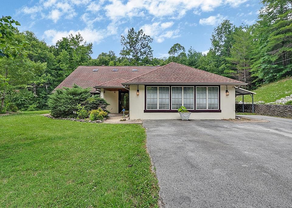 1st image of 395 Ashley Ln
