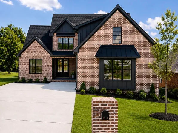 9842 Leslie Sandidge 16 Dr, Ooltewah, TN 37363