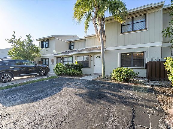 4th image of 5274 Tennis Lane #5274