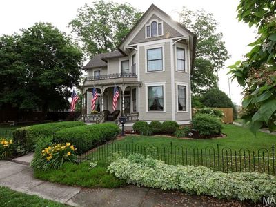 302 N Main St, Saint Elmo, IL, 62458