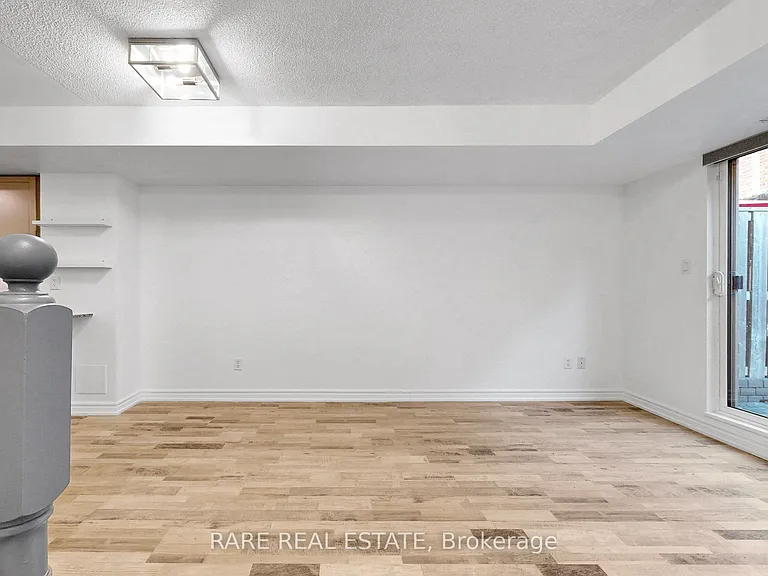 21 Ruttan St #140 — Photo 27